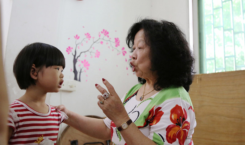 2012年9月，魏基成“天籟列車”駛入廣東省揭陽市榕城區殘疾人康復中心