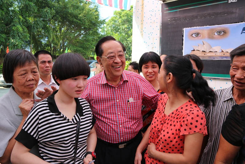 2012年9月，魏基成“天籟列車”駛入廣東省揭陽市榕城區殘疾人康復中心