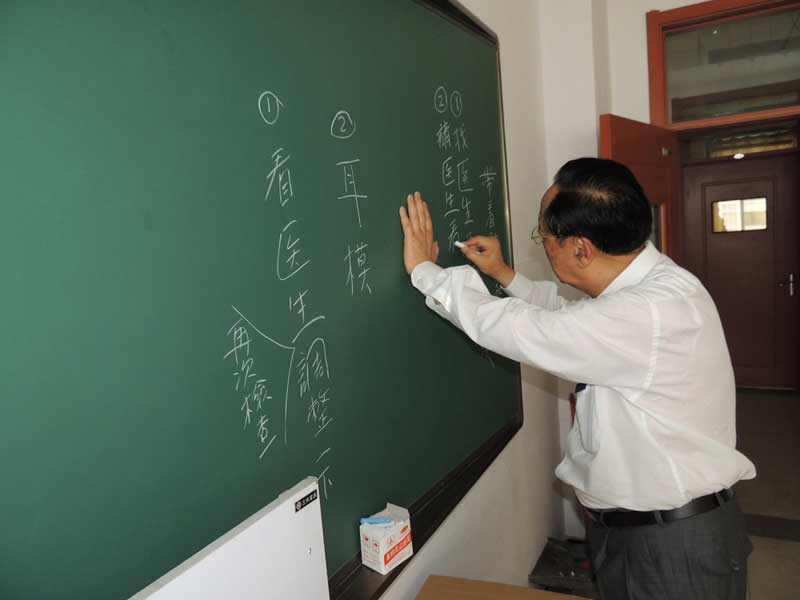 2013年7月，魏基成天籟列車駛入山西太原