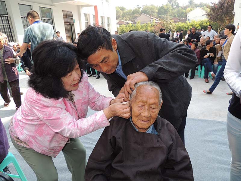 2013年10月，魏基成“天籟列車”駛入山東沂源滕州