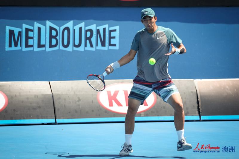 澳網男單：張擇1比3負于西班牙選手首輪止步