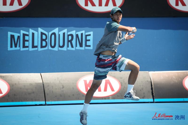 澳網男單：張擇1比3負于西班牙選手首輪止步