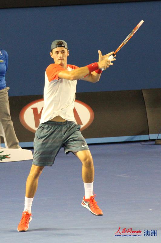 東道主選手因傷退出 納達爾輕松晉級澳網男單第二輪