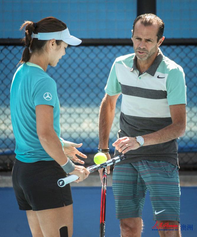 高清：澳網決戰前李娜進行訓練 卡洛斯悉心指導