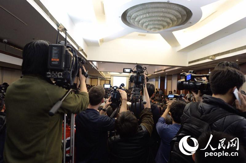 �R���l�����F�� ������ �z