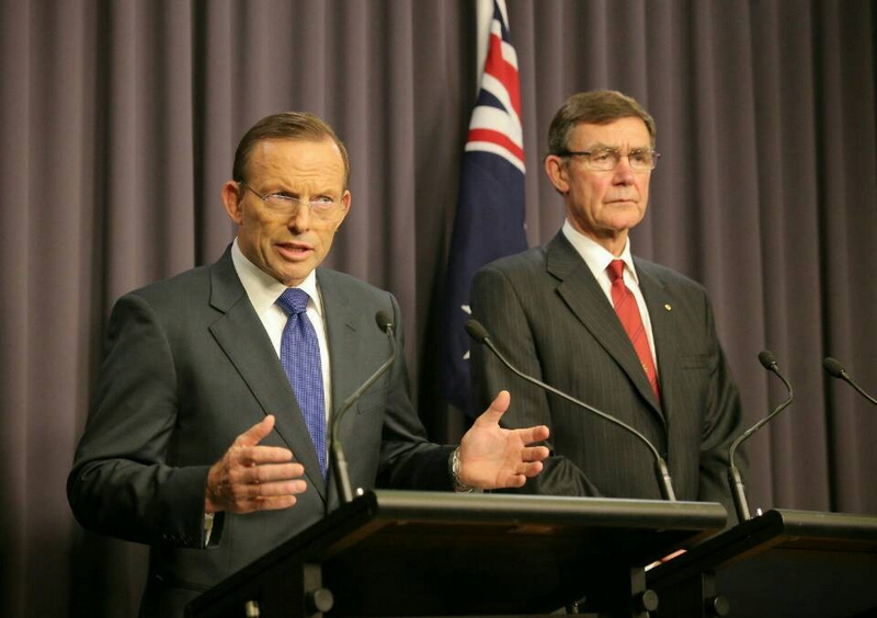 澳大利亞總理阿博特在發布會上講話 （攝影 雪萌）