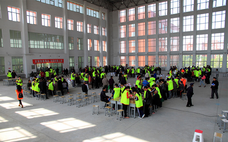 魏基成天籟列車帶領澳大利亞專家團隊，第二次入山西太原舉行義診活動，并免費給聽障患者發放助聽器