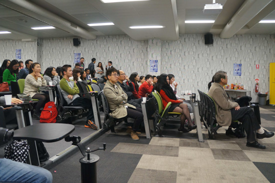 駐澳大利亞使館舉辦“領保進校園”活動