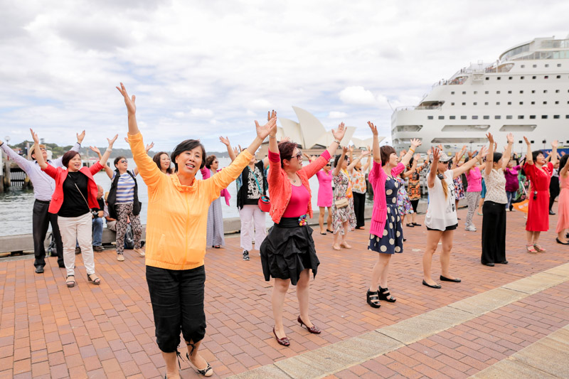 央視網絡春晚登陸悉尼海港，快閃喜迎羊年新春（攝影 李一鳴）