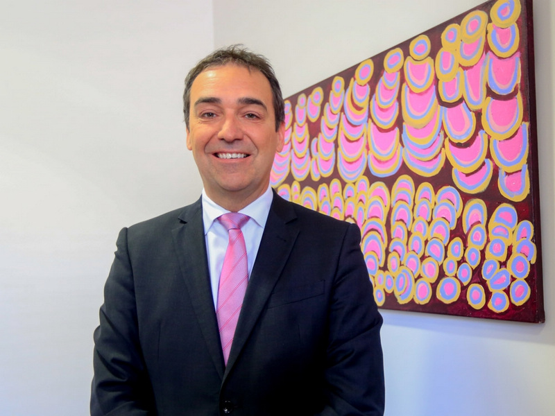 南澳大利亞州反對黨領袖史蒂文?馬歇爾通過人民網向廣大網友拜年