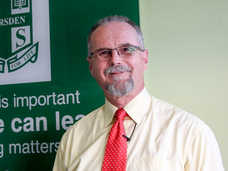 馬斯頓高中校長古斯?維諾萊克通過人民網向廣大網友拜年