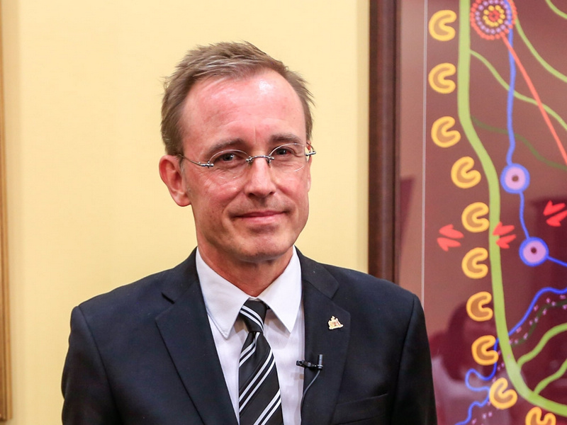 阿德萊德市長馬丁?赫斯通過人民網向廣大網友拜年