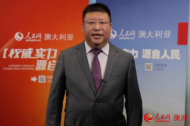 澳大利亞澳中人民友好協會執行主席楊志唯通過人民網向廣大網友拜年