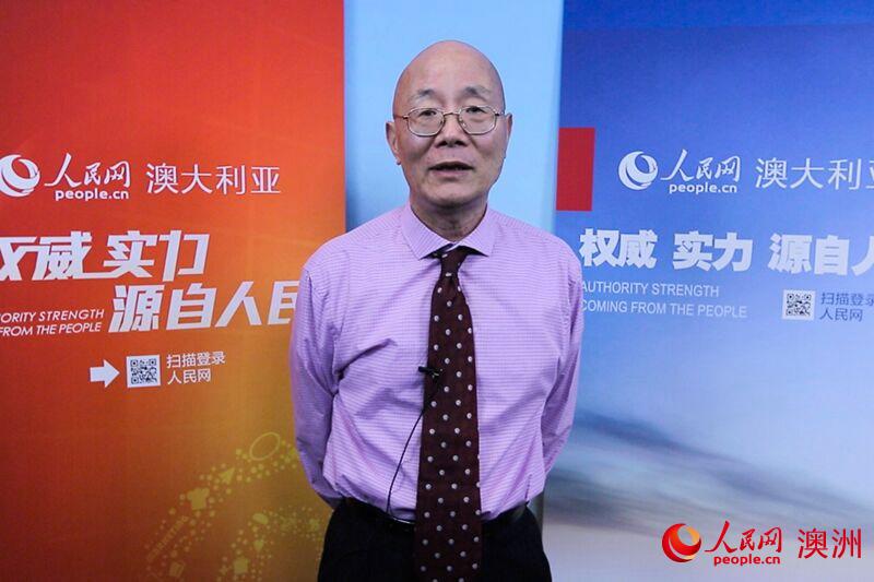 澳大利亞新南威爾士州教育部國際交流中心主任史雙元通過人民網向廣大網友拜年