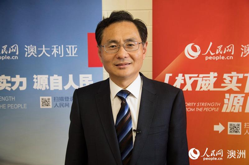 中國駐阿德萊德總領事饒宏偉通過人民網向廣大網友拜年