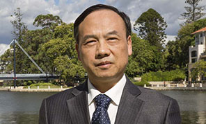 中國駐珀斯總領事黃親國