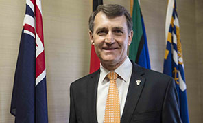 澳大利亞布里斯班市市長格萊姆?庫爾克