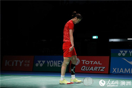 高清組圖：孫瑜惜敗內瓦爾獲澳羽賽女單亞軍 2016年澳大利亞羽毛球公開賽決賽6月12日舉行。中國小將孫瑜以1：2（21：11、14：21、19：21）惜敗印度一姐內瓦爾，屈居亞軍?！驹敿殹?