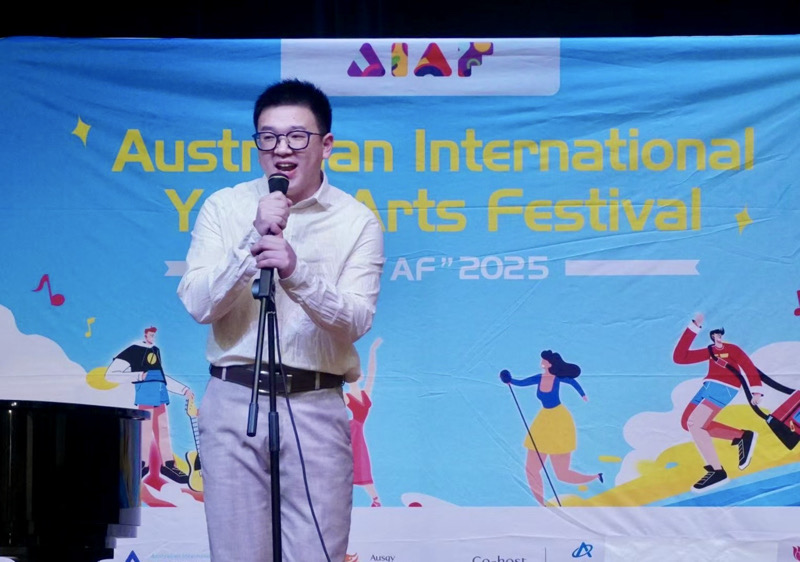 參賽者歡快演繹英文曲目（攝影 蒲美玲）