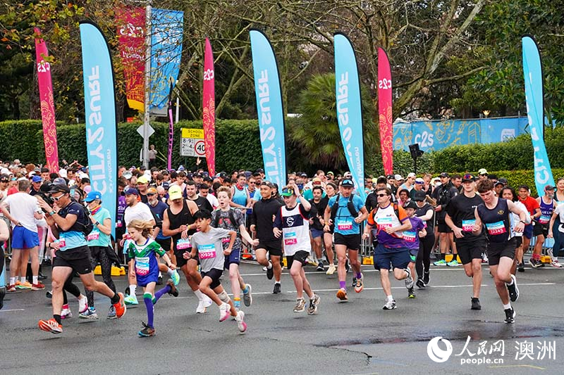 澳大利亞悉尼舉辦“City2Surf”趣味長跑比賽（攝影 陳芃蕾）